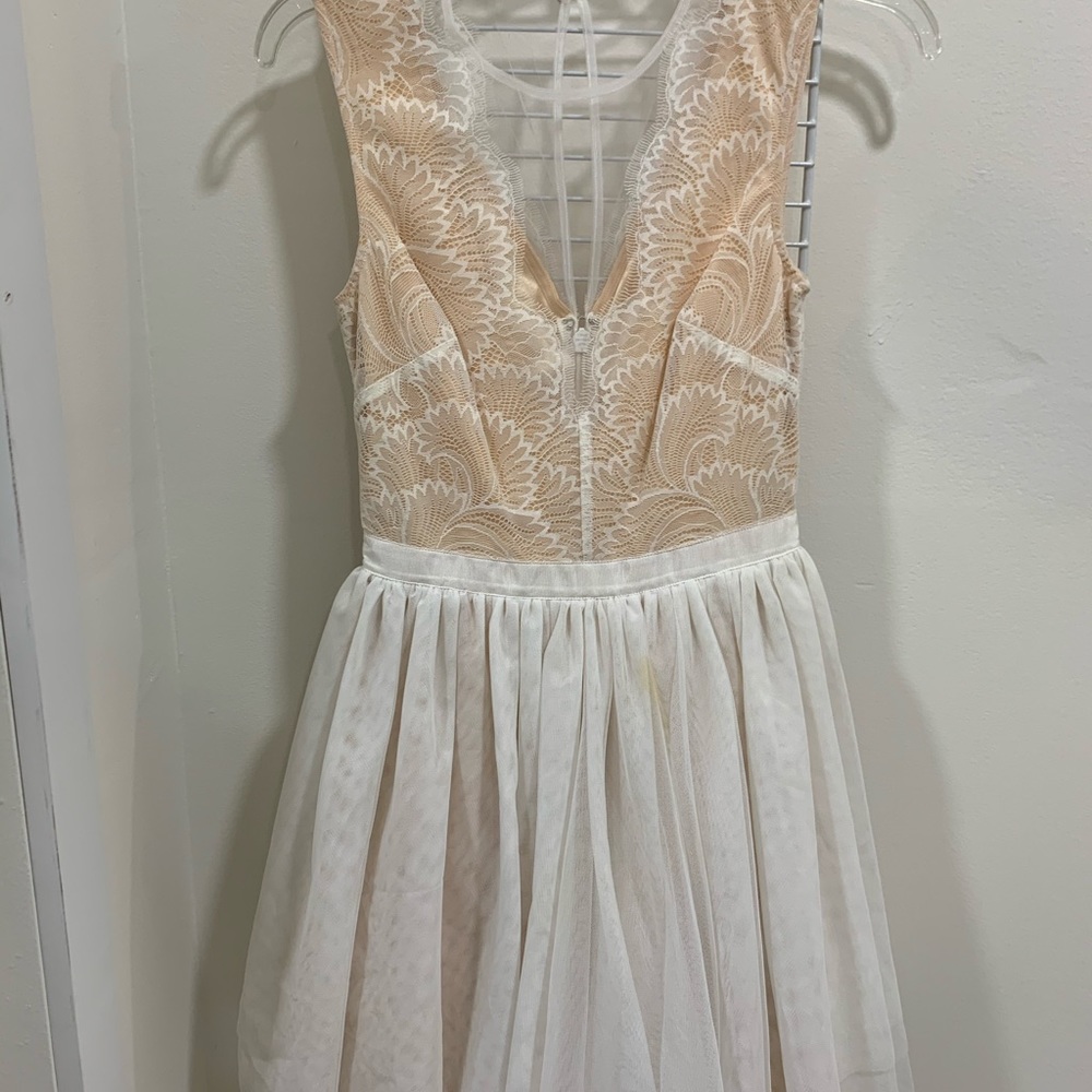 Bebe dress